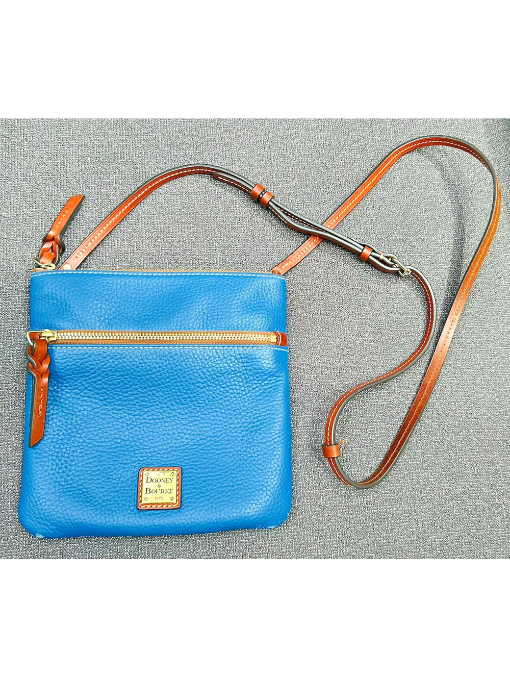 Dooney & Bourke Pebble Leather Royal Blue Crossbody Bag Purse Y2K Boho - Picture 9 of 15